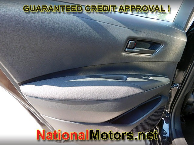 Toyota Corolla Vehicle Full-screen Gallery Image 06