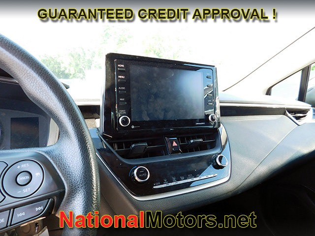 Toyota Corolla Vehicle Full-screen Gallery Image 11