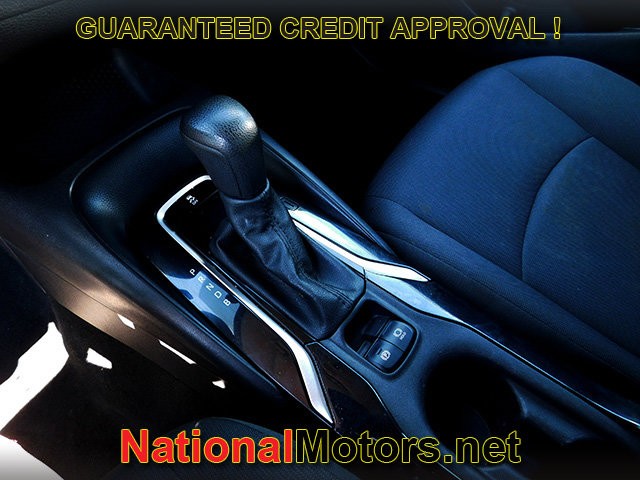 Toyota Corolla Vehicle Full-screen Gallery Image 12