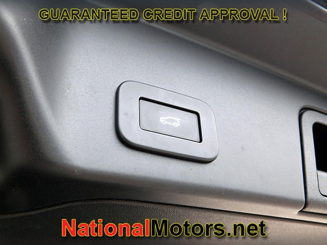 Land Rover Range Rover Evoque Vehicle Full-screen Gallery Image 07