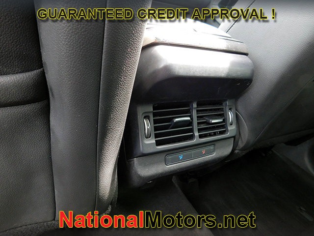 Land Rover Range Rover Evoque Vehicle Full-screen Gallery Image 11