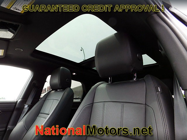Land Rover Range Rover Evoque Vehicle Full-screen Gallery Image 17