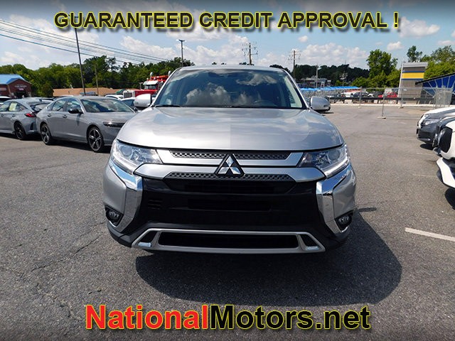 Mitsubishi Outlander Vehicle Full-screen Gallery Image 02