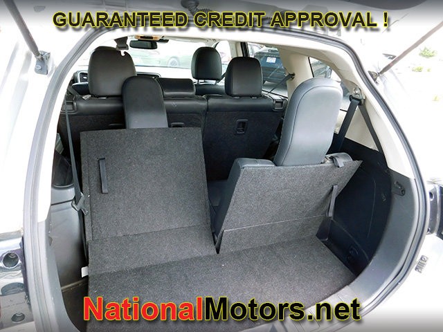 Mitsubishi Outlander Vehicle Full-screen Gallery Image 07