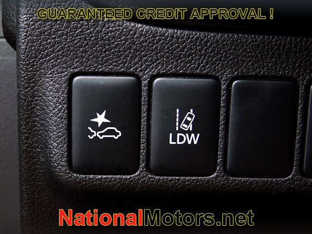 Mitsubishi Outlander Vehicle Full-screen Gallery Image 13