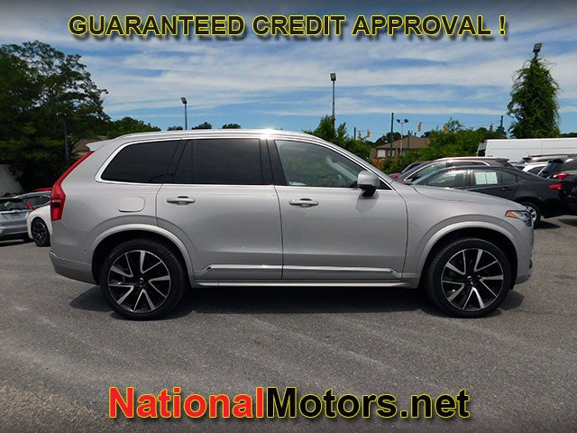 Volvo XC90 Vehicle Full-screen Gallery Image 04