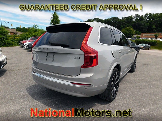 Volvo XC90 Vehicle Full-screen Gallery Image 05