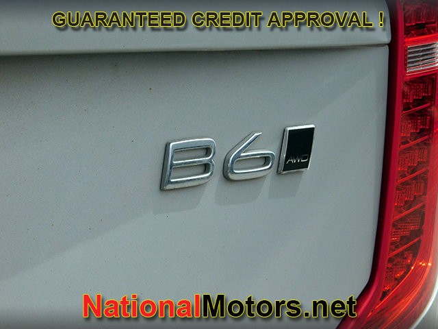 Volvo XC90 Vehicle Full-screen Gallery Image 06