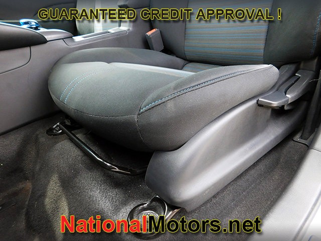 Nissan LEAF Vehicle Full-screen Gallery Image 14