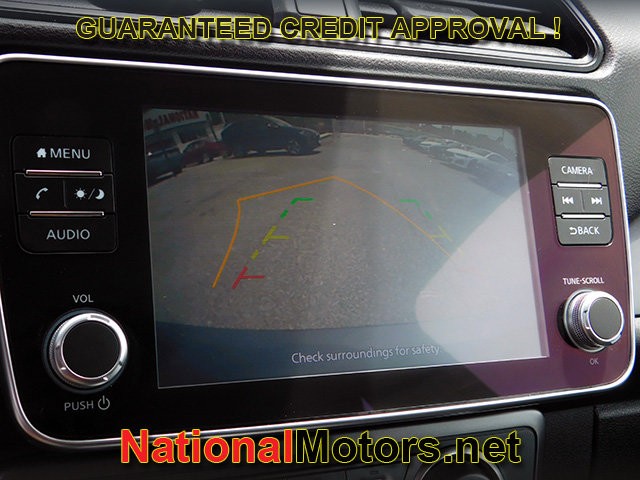 Nissan LEAF Vehicle Full-screen Gallery Image 16