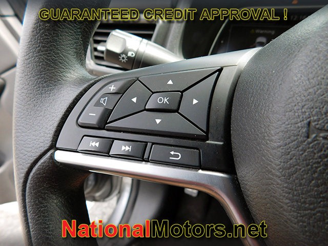 Nissan LEAF Vehicle Full-screen Gallery Image 20