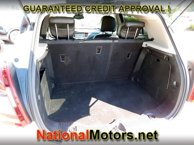 Buick Encore Vehicle Full-screen Gallery Image 05