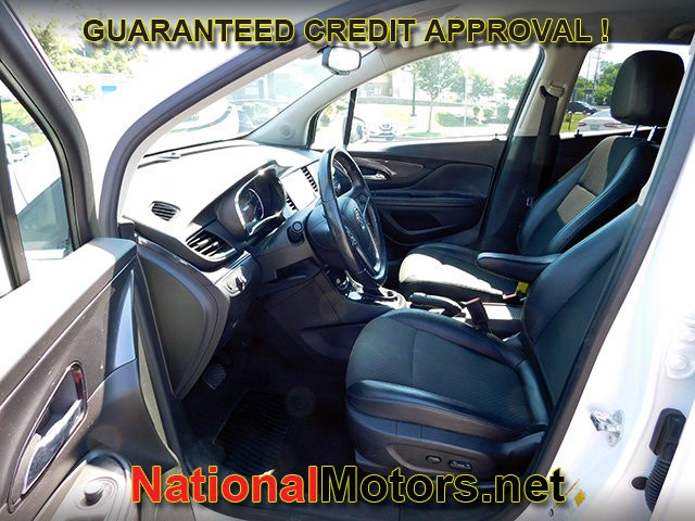 Buick Encore Vehicle Full-screen Gallery Image 10