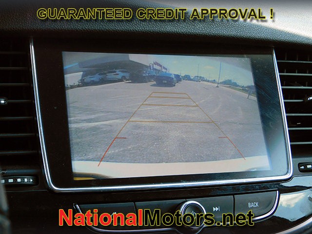 Buick Encore Vehicle Full-screen Gallery Image 12