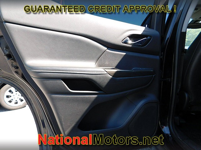 GMC Acadia Vehicle Full-screen Gallery Image 11