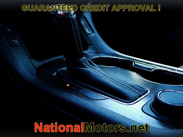 GMC Acadia Vehicle Full-screen Gallery Image 22