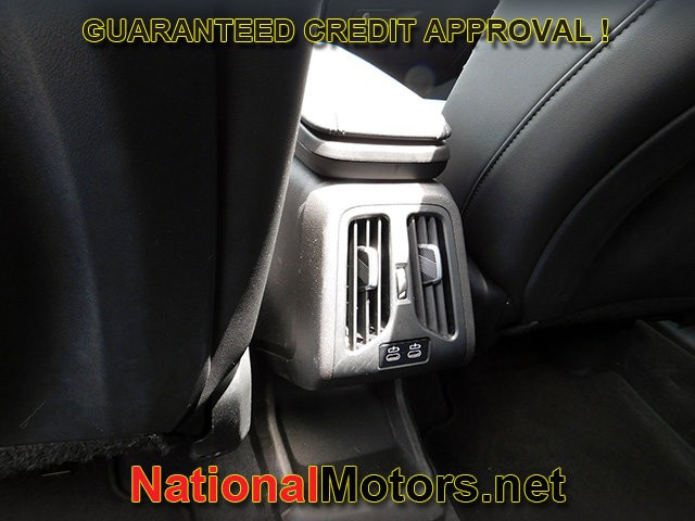 BMW X1 Vehicle Full-screen Gallery Image 13