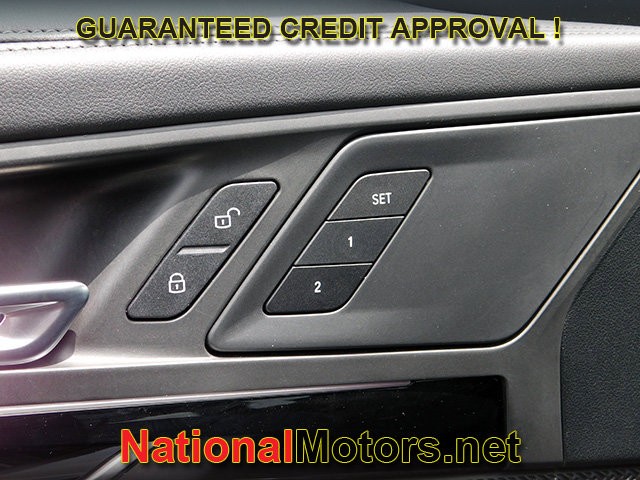BMW X1 Vehicle Full-screen Gallery Image 16