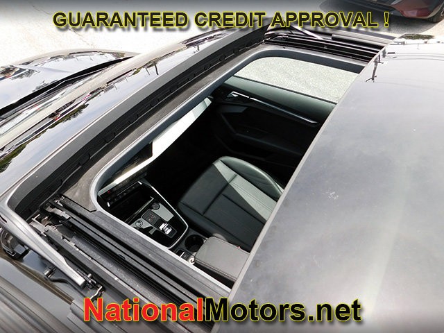 Audi A3 Vehicle Full-screen Gallery Image 08