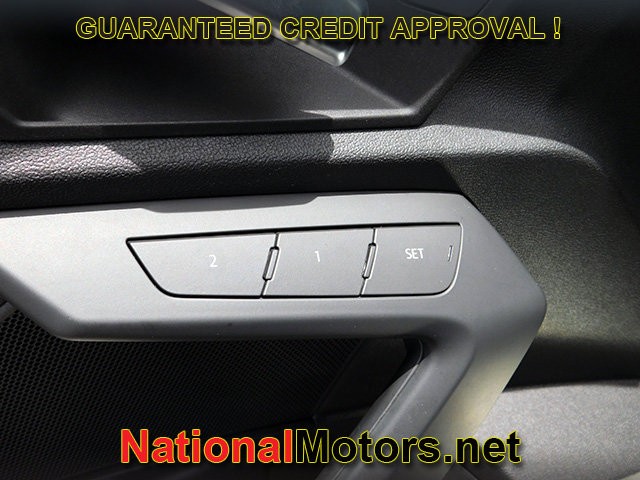 Audi A3 Vehicle Full-screen Gallery Image 14