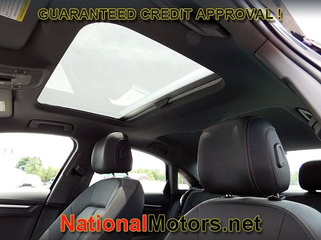 Audi A3 Vehicle Full-screen Gallery Image 17