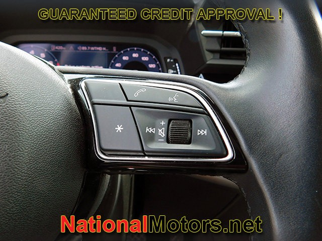 Audi A3 Vehicle Full-screen Gallery Image 23