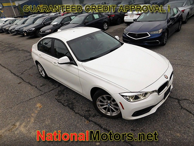 BMW 3 Series Vehicle Full-screen Gallery Image 02