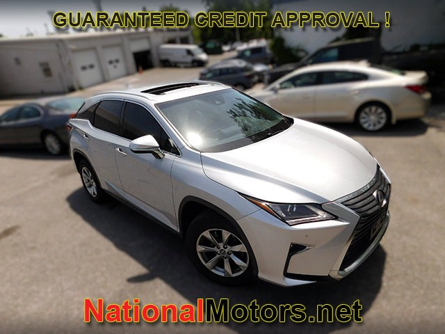 Lexus RX Vehicle Full-screen Gallery Image 02
