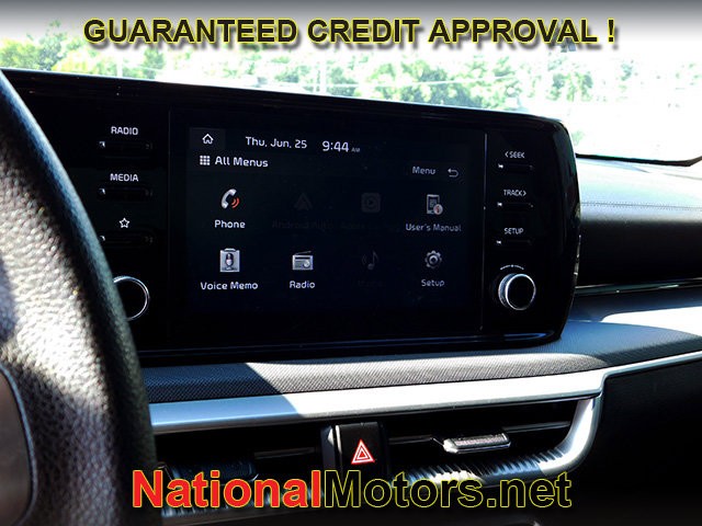 Kia K5 Vehicle Full-screen Gallery Image 13
