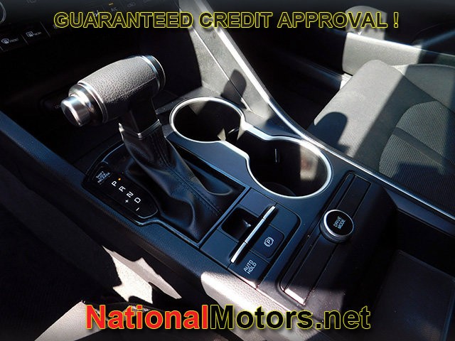 Kia K5 Vehicle Full-screen Gallery Image 16