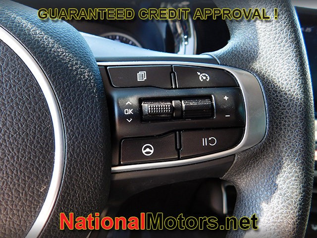Kia K5 Vehicle Full-screen Gallery Image 17