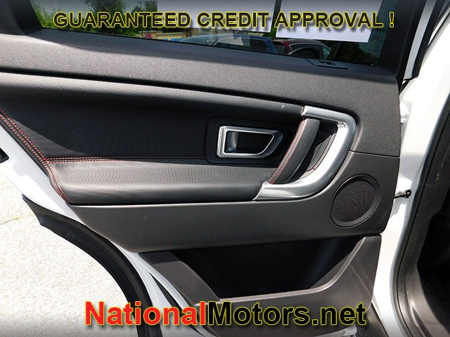 Land Rover Discovery Sport Vehicle Full-screen Gallery Image 08