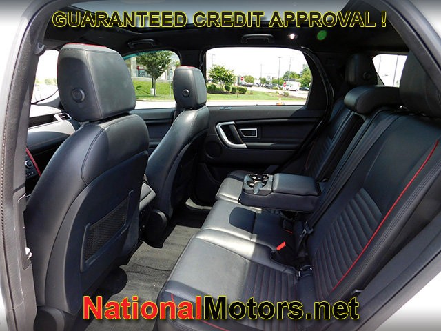 Land Rover Discovery Sport Vehicle Full-screen Gallery Image 09
