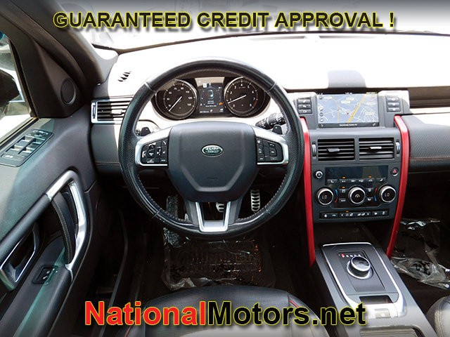 Land Rover Discovery Sport Vehicle Full-screen Gallery Image 10