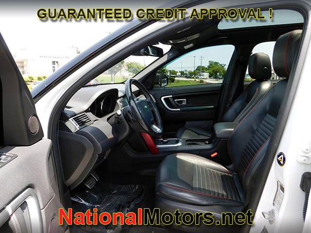 Land Rover Discovery Sport Vehicle Full-screen Gallery Image 13