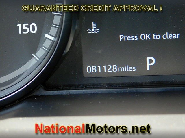 Land Rover Discovery Sport Vehicle Full-screen Gallery Image 21