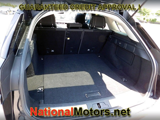 Land Rover Range Rover Velar Vehicle Full-screen Gallery Image 06