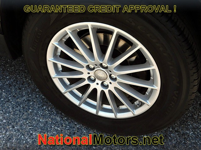 Land Rover Range Rover Velar Vehicle Full-screen Gallery Image 07