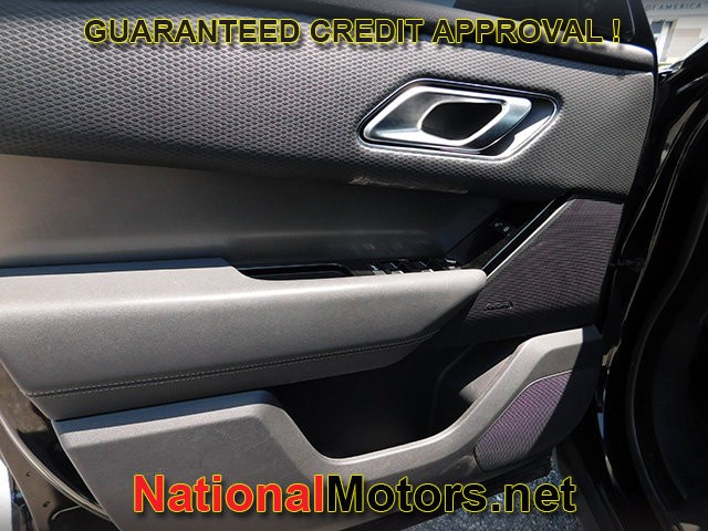 Land Rover Range Rover Velar Vehicle Full-screen Gallery Image 13