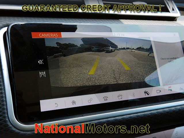 Land Rover Range Rover Velar Vehicle Full-screen Gallery Image 17