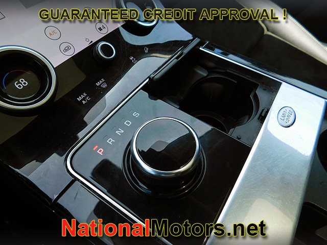 Land Rover Range Rover Velar Vehicle Full-screen Gallery Image 18