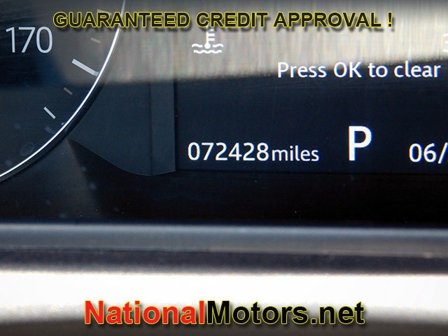 Land Rover Range Rover Velar Vehicle Full-screen Gallery Image 21