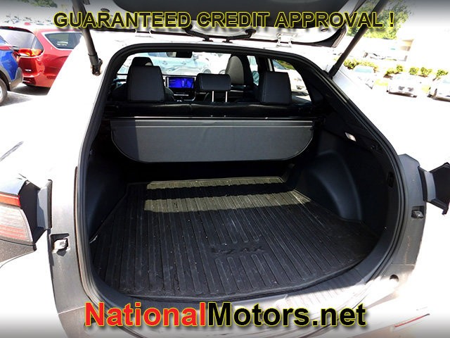 Toyota bZ4X Vehicle Full-screen Gallery Image 08