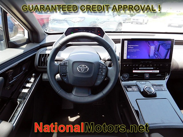 Toyota bZ4X Vehicle Full-screen Gallery Image 12