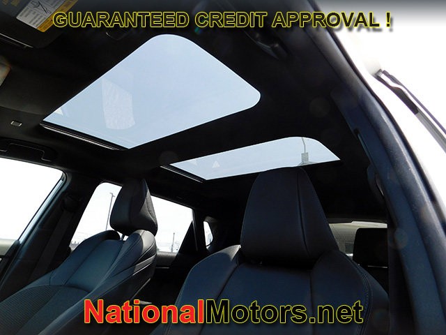 Toyota bZ4X Vehicle Full-screen Gallery Image 15