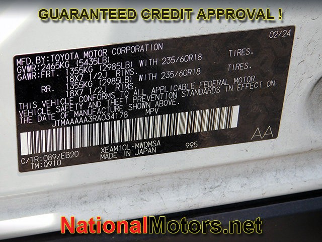 Toyota bZ4X Vehicle Full-screen Gallery Image 21