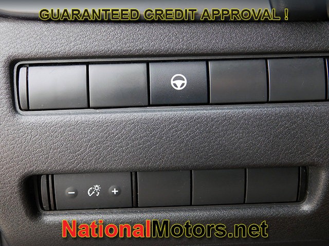 Nissan Rogue Vehicle Full-screen Gallery Image 22