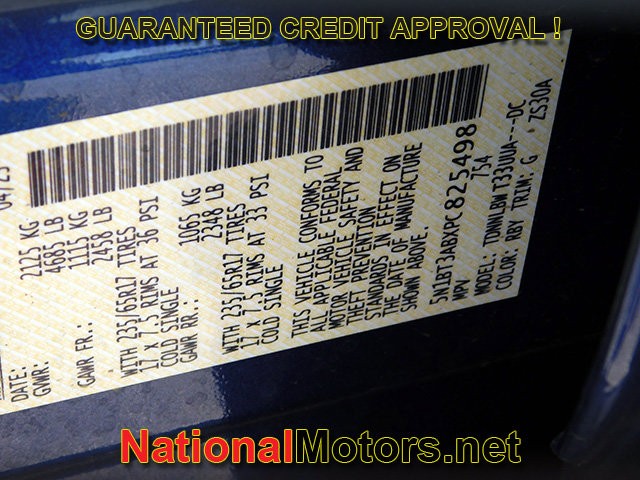 Nissan Rogue Vehicle Full-screen Gallery Image 20
