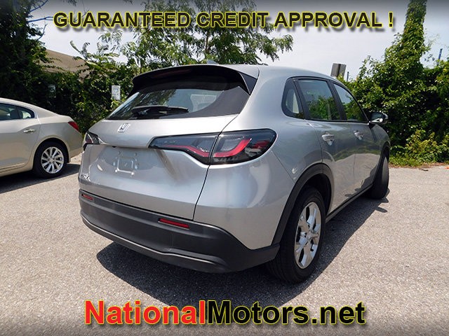Honda HR-V Vehicle Full-screen Gallery Image 05