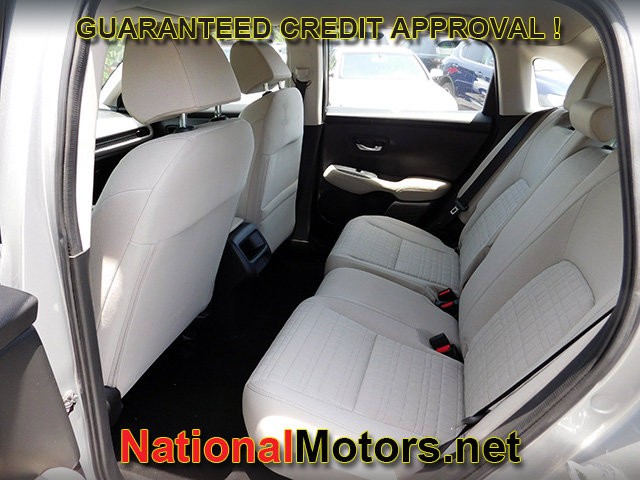 Honda HR-V Vehicle Full-screen Gallery Image 09